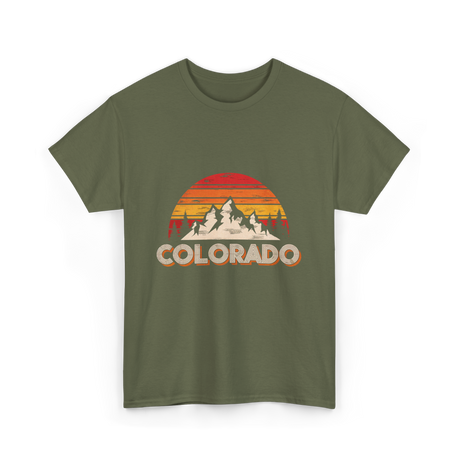 Colorado Retro Mountains Nature Hiking T-Shirt - Military Green