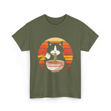 Cat Eating Ramen Noodles Cat Lover T-Shirt - Military Green