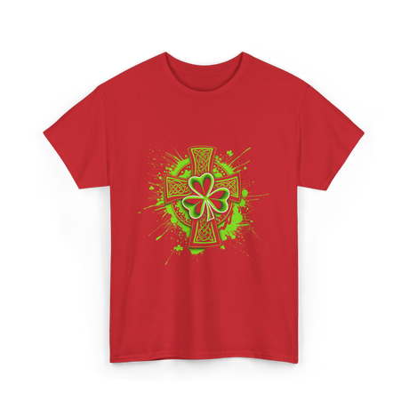 Celtic Knot Shamrock Clover St Patrick T-Shirt - Red